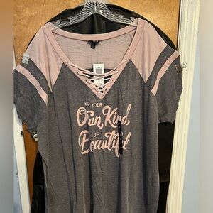 Pink and gray tshirt.